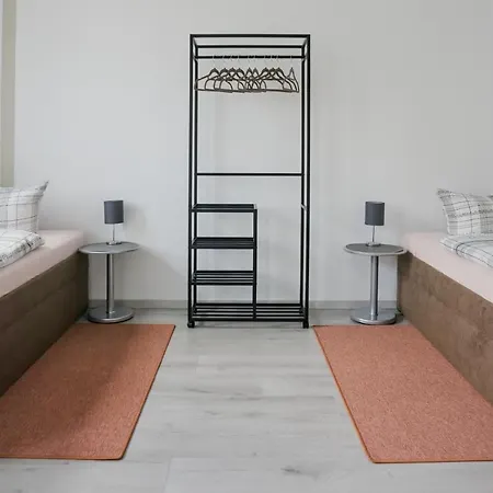 Fuer 1 Bis 3 Personen Σόλινγκεν